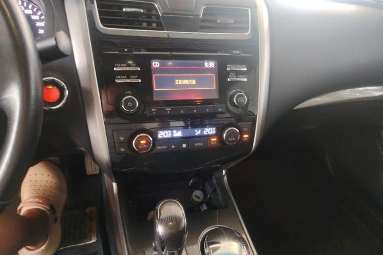 Used Nissan Teana 2015 2.0L XL-Sporty UEFA Champions League Edition Audio And AC Panel