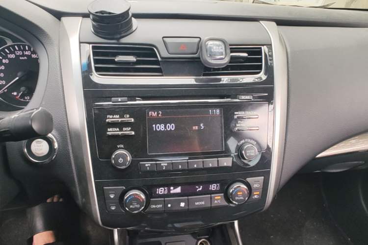 Used Nissan Teana 2015 2.0L XL Upper Champions League Tech Edition Audio And AC Panel