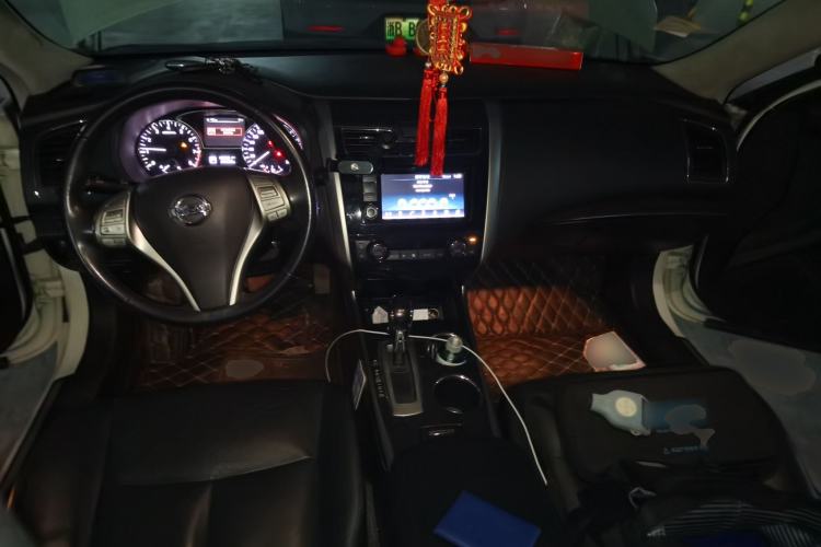 Used Nissan Teana 2015 2.0L XL Upper Champions League Tech Edition Center Console
