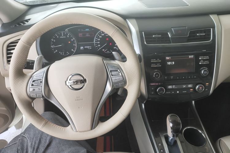 Used Nissan Teana 2015 Duke 2.5L XV Champions League Glory Edition Center Console