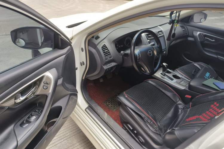 Used Nissan Teana 2015 2.0L XL-Sporty UEFA Champions League Edition Driver Seat