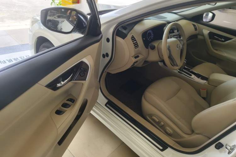Used Nissan Teana 2015 2.0L XL Upper Champions League Tech Edition Driver Seat