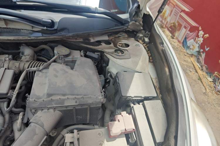 Used Nissan Teana 2015 2.0L XL Upper Champions League Tech Edition Engine Bay Left