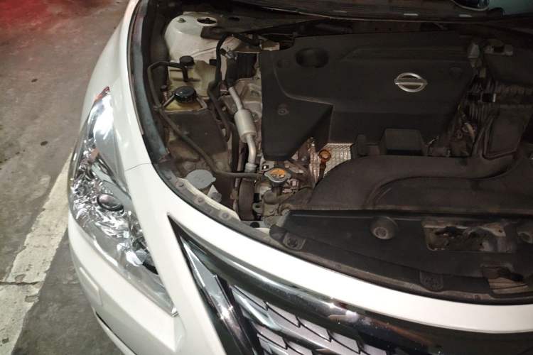 Used Nissan Teana 2015 Duke 2.5L XV Champions League Luxury Edition Engine Bay Right