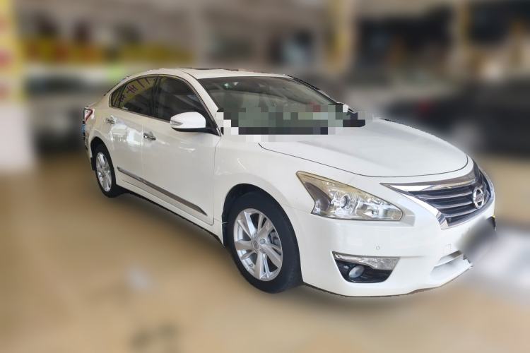 Used Nissan Teana 2015 2.0L XL Upper Champions League Tech Edition Front Right 45 Deg