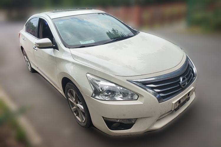 Used Nissan Teana 2015 2.0L XL Upper Champions League Tech Edition Front Right 45 Deg