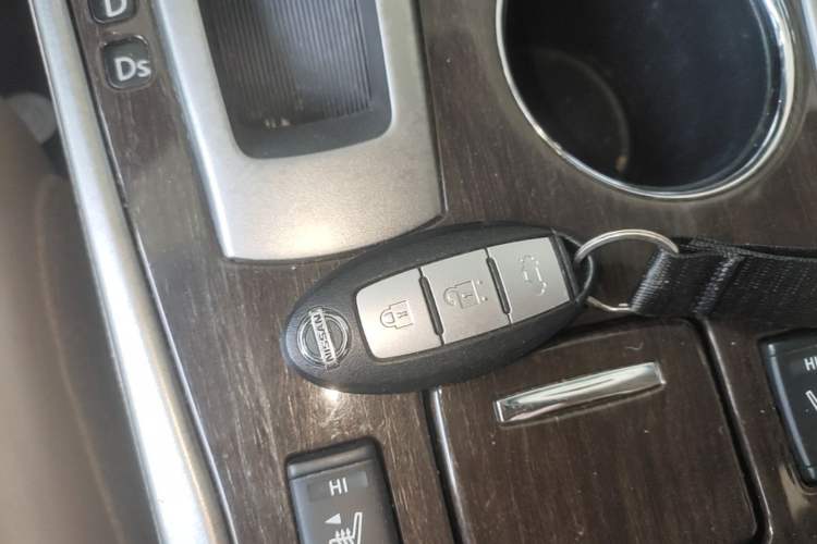 Used Nissan Teana 2015 Duke 2.5L XV Champions League Glory Edition Interior 1