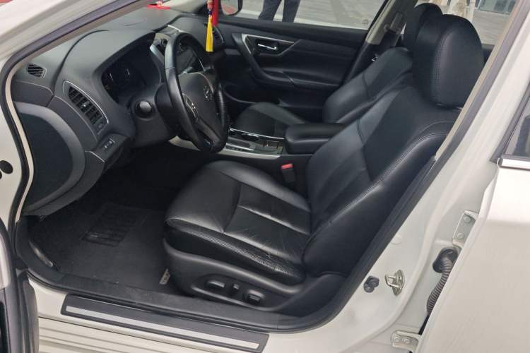 Used Nissan Teana 2015 2.0L XL Upper Champions League Tech Edition Left Front Seat