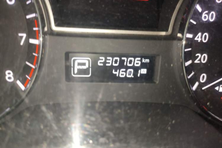 Used Nissan Teana 2015 2.0L XL-Sporty UEFA Champions League Edition Odometer Close Up