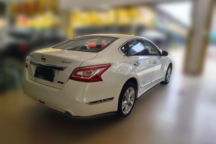 Used Nissan Teana 2015 2.0L XL Upper Champions League Tech Edition Rear Right 45 Deg