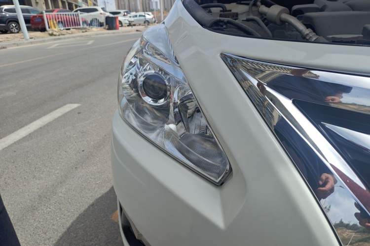 Used Nissan Teana 2015 2.0L XL Upper Champions League Tech Edition Right Front Headlight