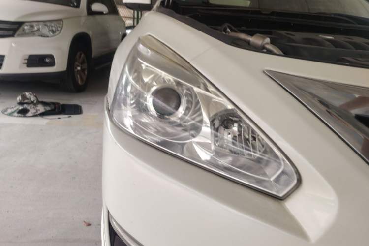 Used Nissan Teana 2015 2.0L XL-Sporty UEFA Champions League Edition Right Front Headlight
