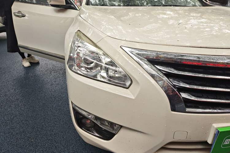 Used Nissan Teana 2015 2.0L XL Upper Champions League Tech Edition Right Front Headlight