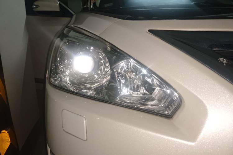Used Nissan Teana 2015 2.5L XL Upper Champions League Tech Edition Right Front Headlight