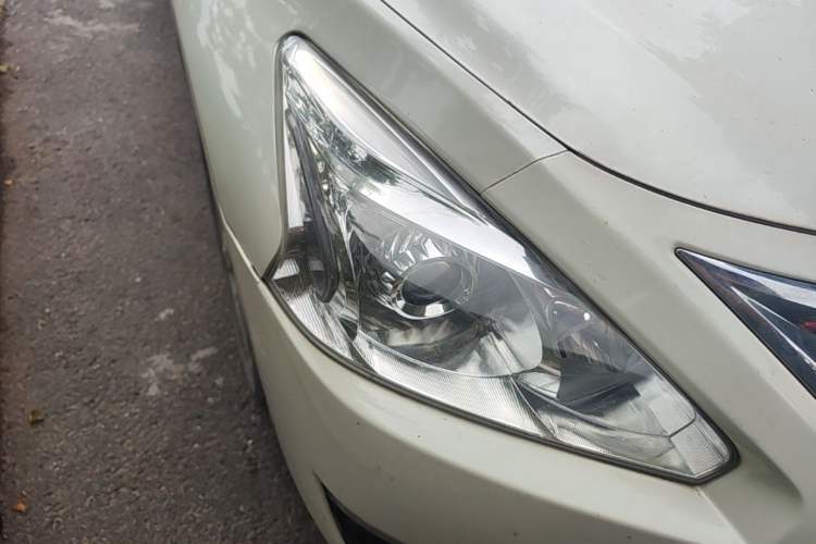 Used Nissan Teana 2015 2.0L XL Upper Champions League Tech Edition Right Front Headlight