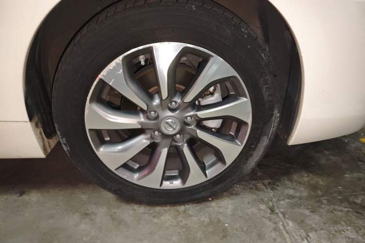 Used Nissan Teana 2015 Duke 2.5L XV Champions League Luxury Edition Right Front Wheel Hub