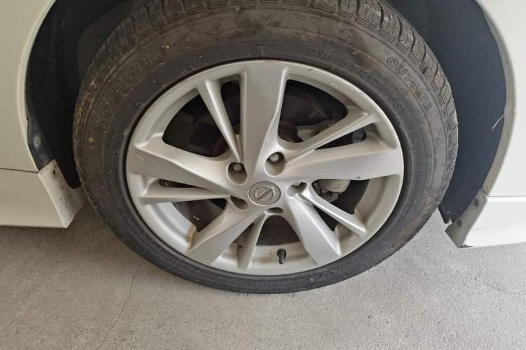 Used Nissan Teana 2015 2.0L XL-Sporty UEFA Champions League Edition Right Front Wheel Hub