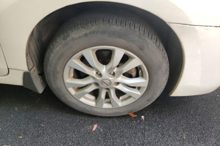 Used Nissan Teana 2015 2.0L XL-Sporty UEFA Champions League Edition Right Front Wheel Hub