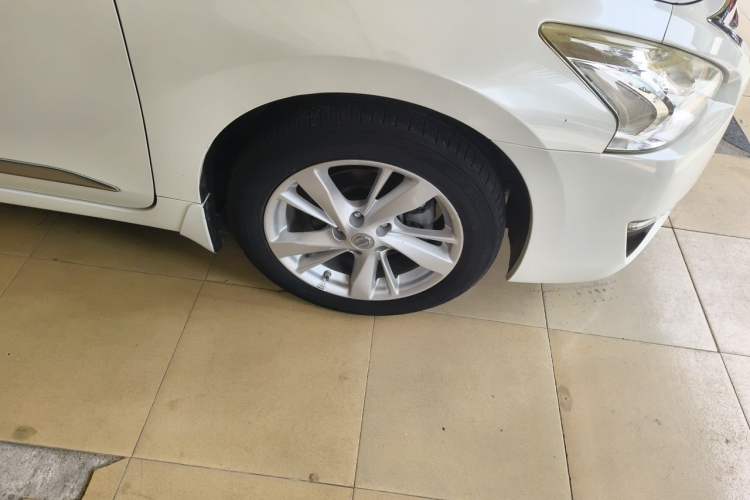 Used Nissan Teana 2015 2.0L XL Upper Champions League Tech Edition Right Front Wheel Hub
