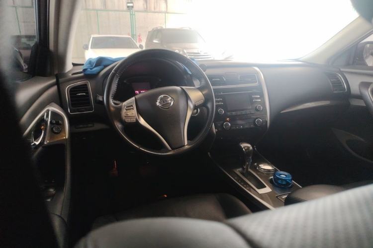 Used Nissan Teana 2015 2.0L XL-Sporty UEFA Champions League Edition Steering Wheel