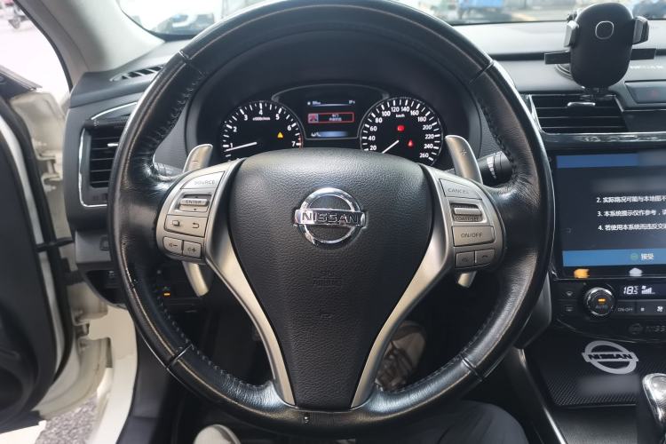 Used Nissan Teana 2015 2.5L XL Upper Champions League Tech Edition Steering Wheel