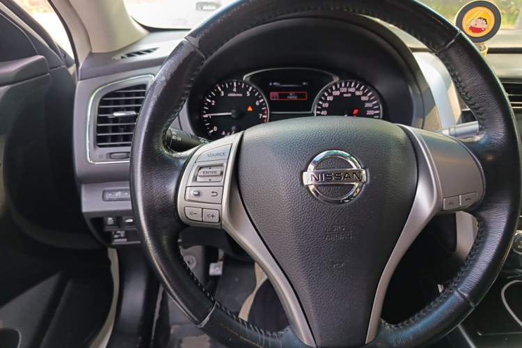 Used Nissan Teana 2015 2.0L XL-Sporty UEFA Champions League Edition Steering Wheel