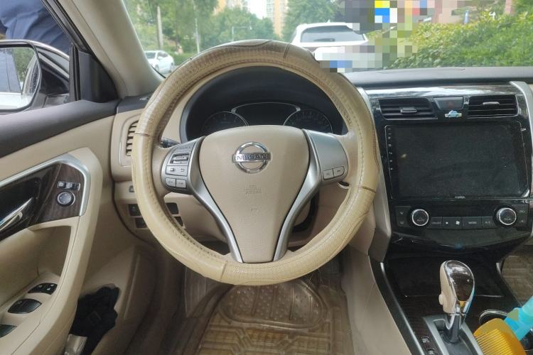 Used Nissan Teana 2015 2.0L XL-Sporty UEFA Champions League Edition Steering Wheel