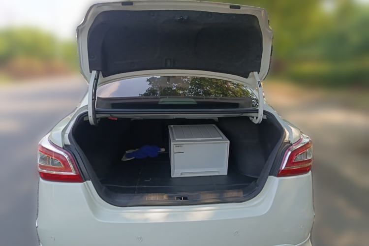 Used Nissan Teana 2015 2.0L XL-Sporty UEFA Champions League Edition Trunk