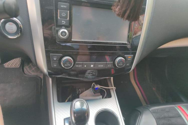 Used Nissan Teana 2016 2.0L XE Fashion Edition Audio And AC Panel