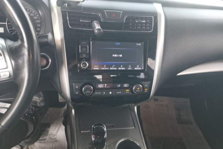 Used Nissan Teana 2016 2.0L XL Comfort Edition Audio And AC Panel
