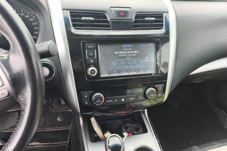 Used Nissan Teana 2016 2.0L XL Comfort Edition Audio And AC Panel
