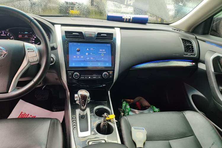 Used Nissan Teana 2016 Revised Version 2.0L XL Comfort Edition Audio And AC Panel