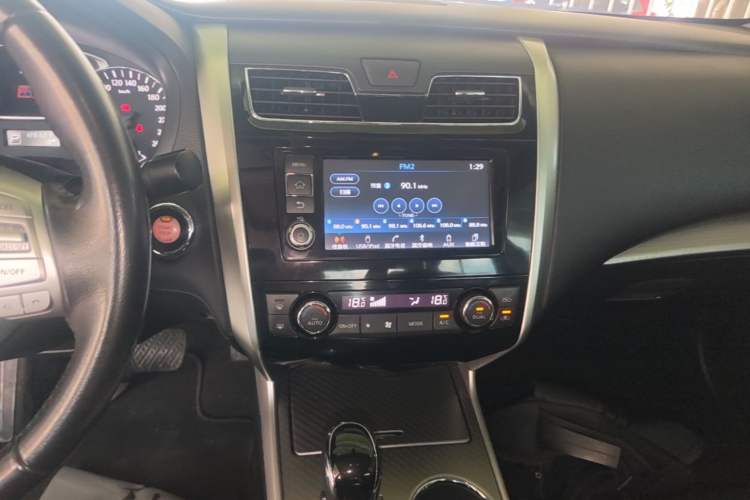 Used Nissan Teana 2016 Revised Version 2.0L XL Comfort Edition Audio And AC Panel
