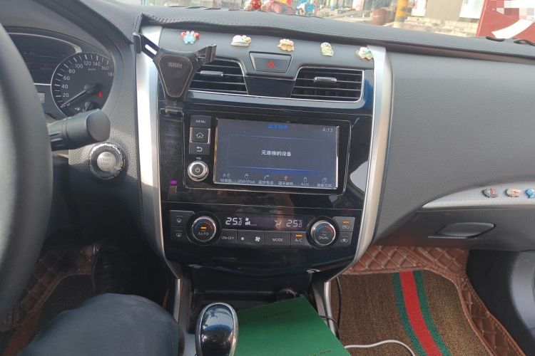 Used Nissan Teana 2016 Revised Version 2.0L XL Comfort Edition Audio And AC Panel