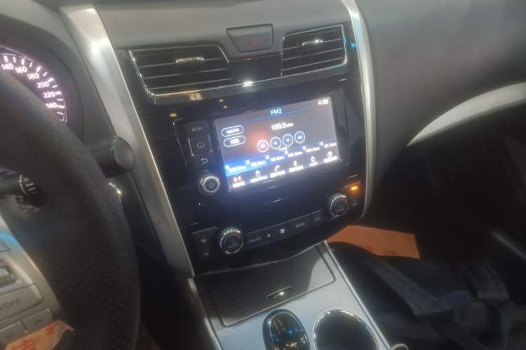 Used Nissan Teana 2016 2.0L XL Comfort Edition Audio And AC Panel