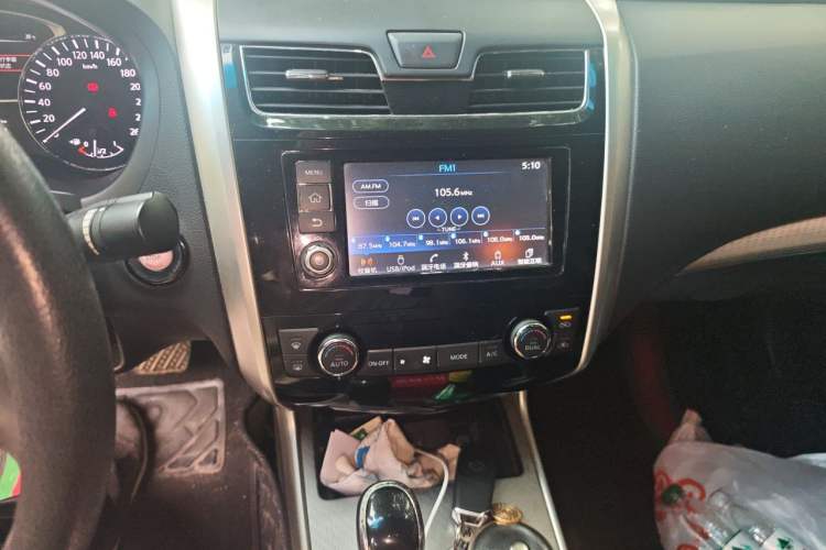 Used Nissan Teana 2016 2.0L XL Comfort Edition Audio And AC Panel
