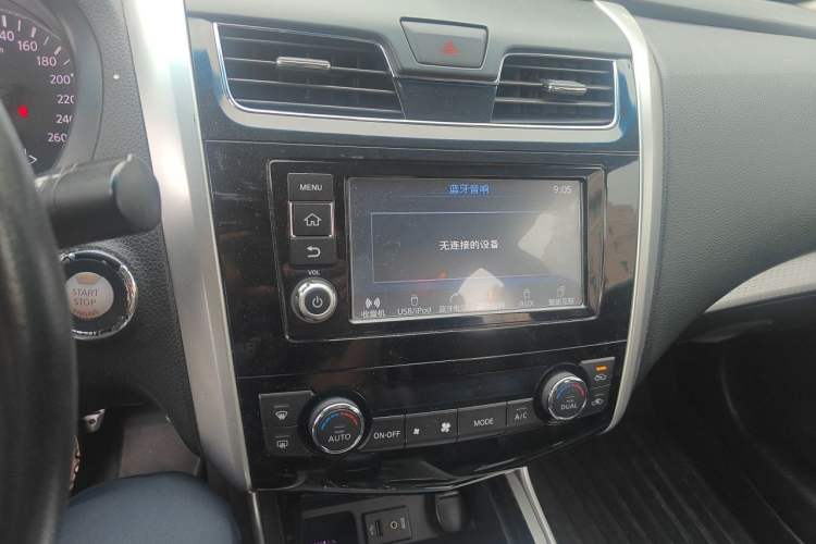 Used Nissan Teana 2016 Revised Version 2.0L XL Comfort Edition Audio And AC Panel