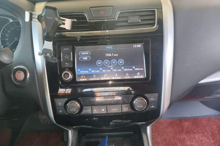 Used Nissan Teana 2016 2.0L XL Comfort Edition Audio And AC Panel