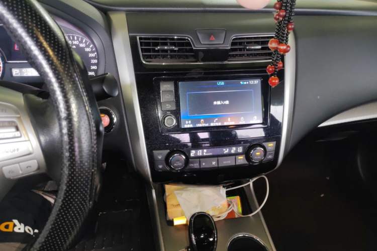 Used Nissan Teana 2016 2.0L XL Comfort Edition Audio And AC Panel