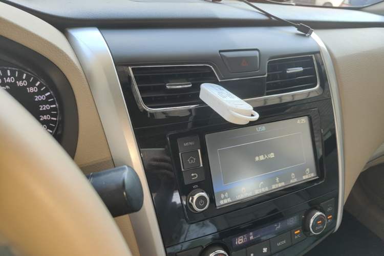 Used Nissan Teana 2016 2.5L XL-Upper Smart Enjoyment Version Audio And AC Panel