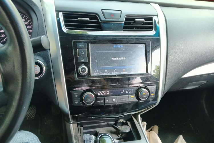 Used Nissan Teana 2016 2.0L XL Comfort Edition Audio And AC Panel