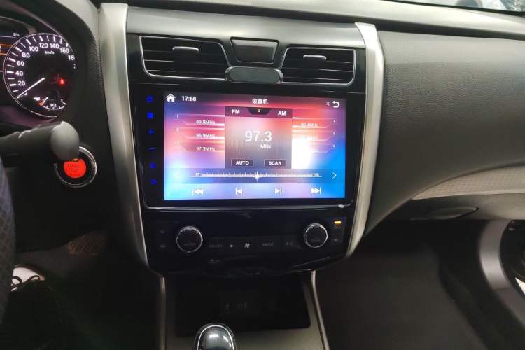 Used Nissan Teana 2016 2.0L XL Comfort Edition Audio And AC Panel