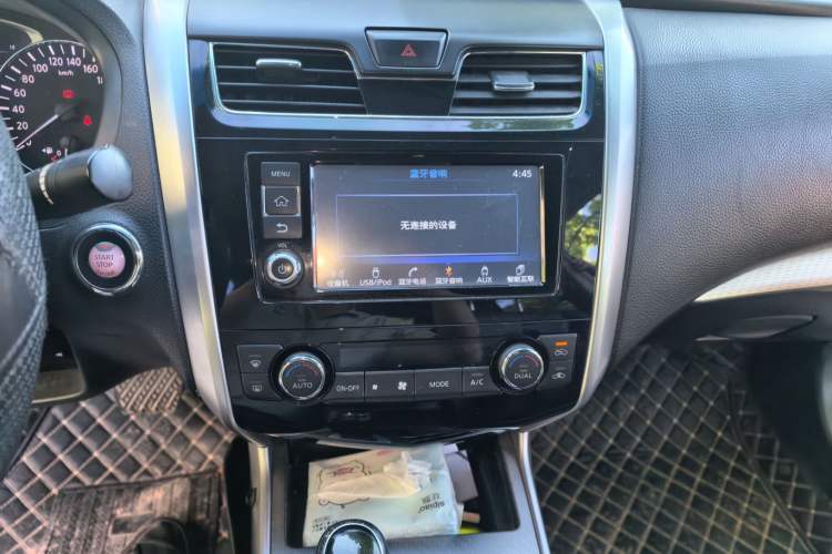 Used Nissan Teana 2016 2.0L XL Comfort Edition Audio And AC Panel