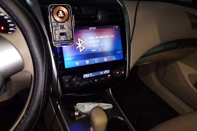 Used Nissan Teana 2016 2.0L XE Fashion Edition Audio And AC Panel