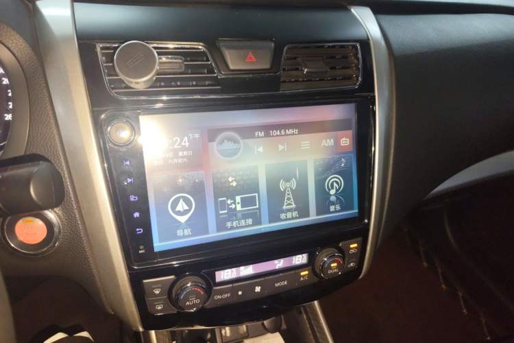 Used Nissan Teana 2016 2.0L XL Comfort Edition Audio And AC Panel
