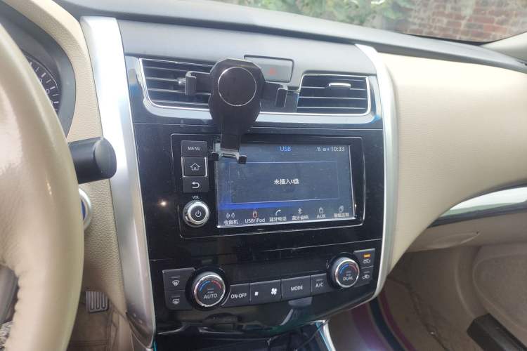 Used Nissan Teana 2016 Duke 2.5L XV Premium Edition Audio And AC Panel
