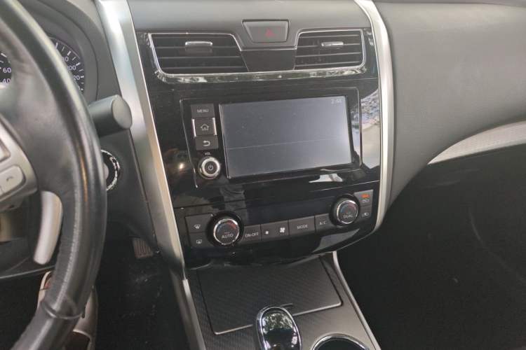Used Nissan Teana 2016 2.5L XL Comfort Edition Audio And AC Panel