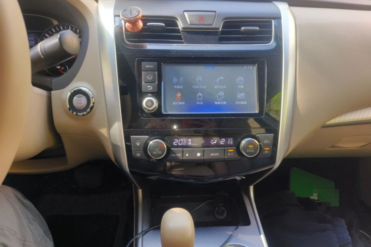 Used Nissan Teana 2016 2.0L XE Fashion Edition Audio And AC Panel