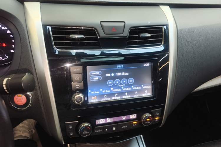 Used Nissan Teana 2016 2.0L XL Comfort Edition Audio And AC Panel