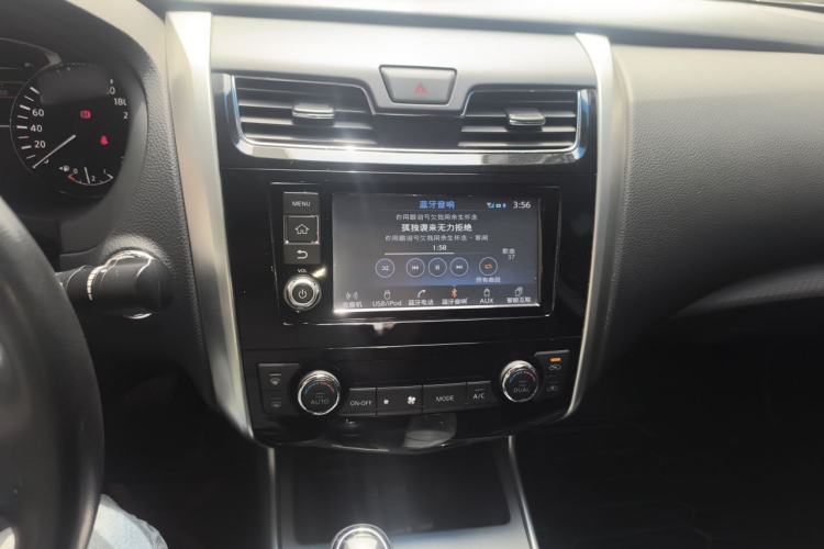 Used Nissan Teana 2016 Revised Version 2.0L XL Comfort Edition Audio And AC Panel